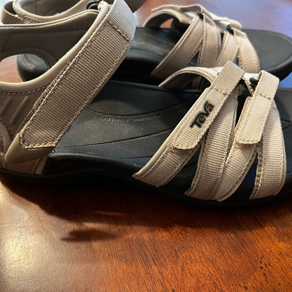 TEVA Tirra Sport Sandals (size 6.5) - Picture 4 of 10